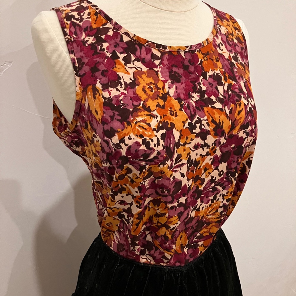 3/$18 Covington Multicolor Floral sleeveless Blouse tank top